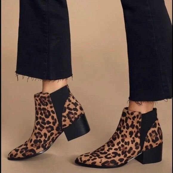 Chinese Laundry Sz 6 Finn Ankle Bootie Chelsea Boot NWOB Tan Suede Animal Print - Picture 1 of 11